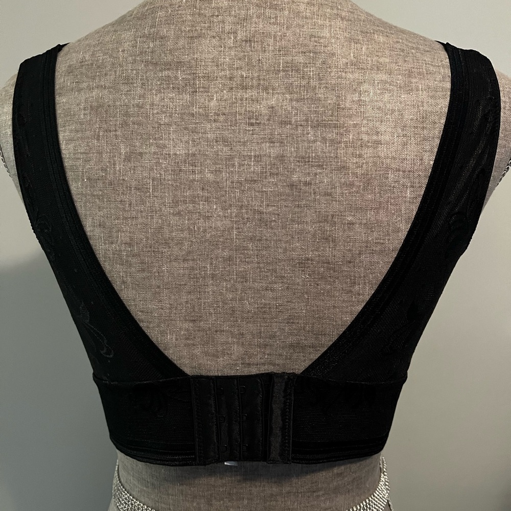 Wacoal | Size 34 | Black | Wireless Sheer Lace Bra | Flower & Dot Design | NWOT - Picture 3 of 6